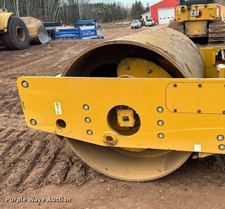 image for item LO9367 2021 Caterpillar CS44B  single drum vibratory roller