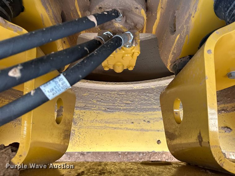 image for item LO9367 2021 Caterpillar CS44B  single drum vibratory roller