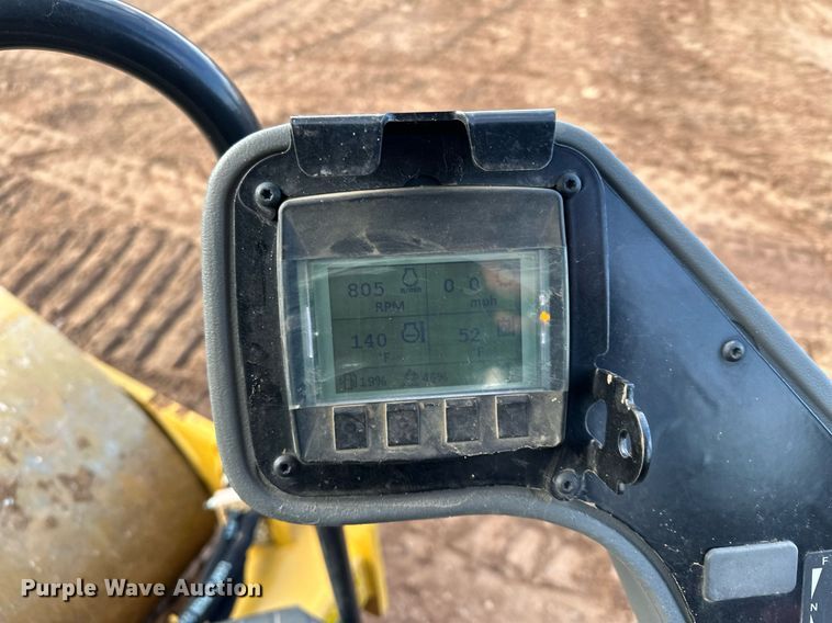 image for item LO9367 2021 Caterpillar CS44B  single drum vibratory roller