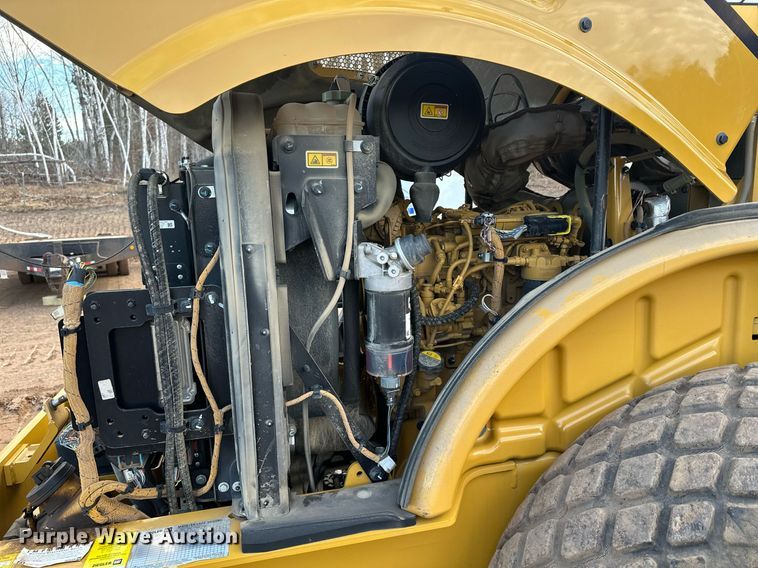 image for item LO9367 2021 Caterpillar CS44B  single drum vibratory roller