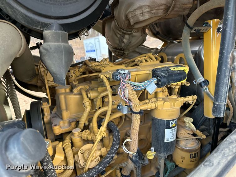 image for item LO9367 2021 Caterpillar CS44B  single drum vibratory roller