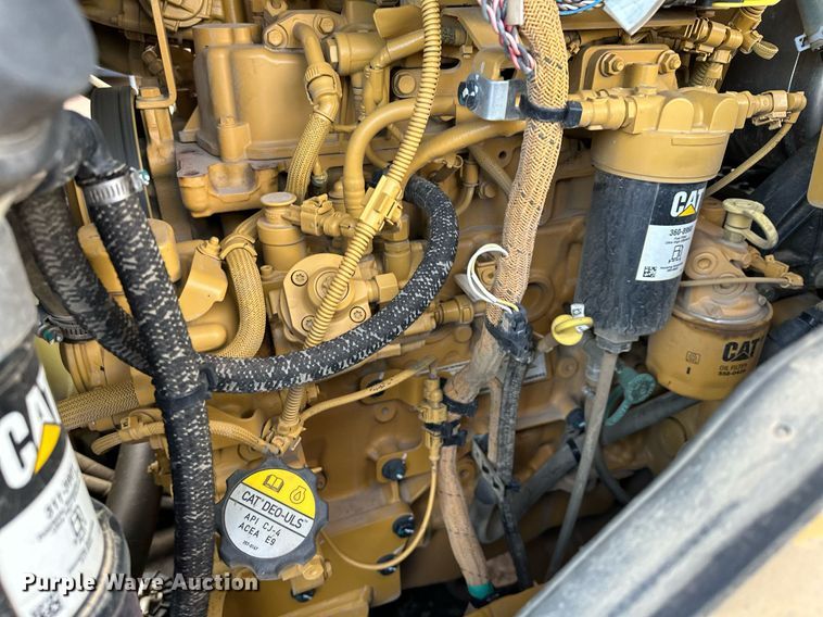 image for item LO9367 2021 Caterpillar CS44B  single drum vibratory roller