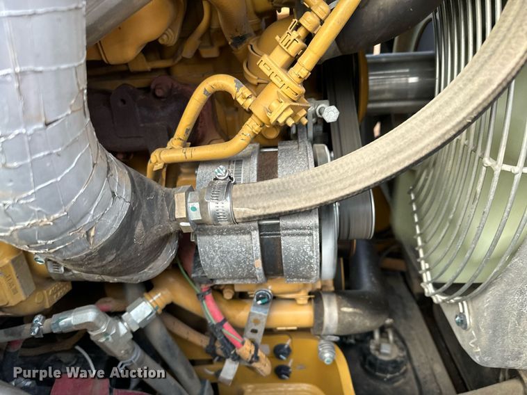 image for item LO9367 2021 Caterpillar CS44B  single drum vibratory roller