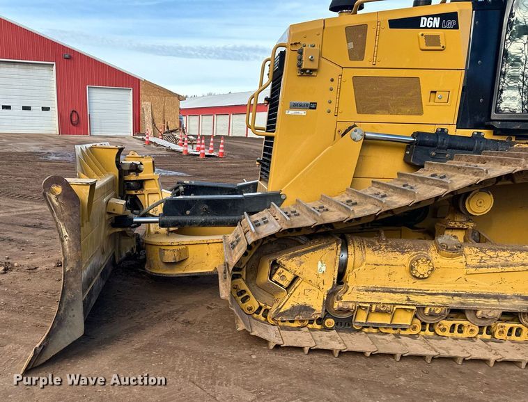 image for item LO9368 2018 Caterpillar D6N LGP  dozer