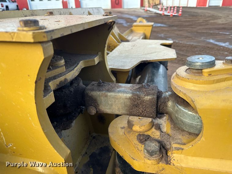 image for item LO9368 2018 Caterpillar D6N LGP  dozer