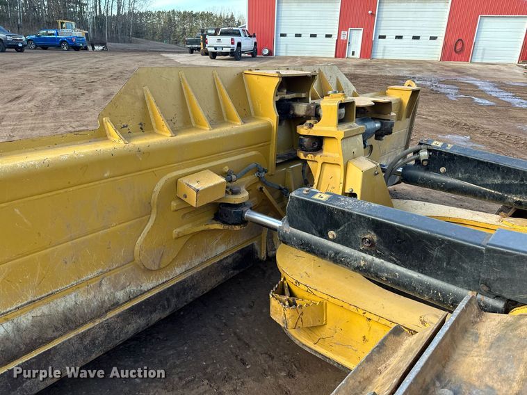 image for item LO9368 2018 Caterpillar D6N LGP  dozer
