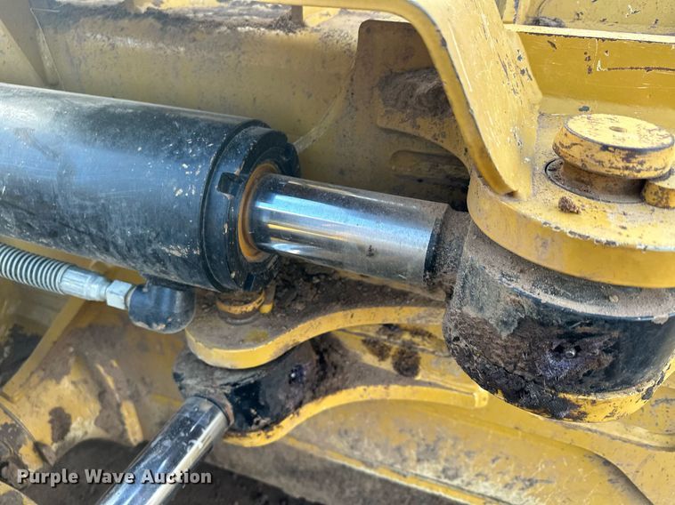 image for item LO9368 2018 Caterpillar D6N LGP  dozer