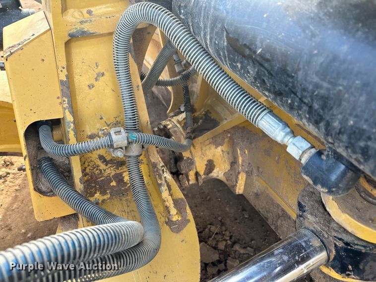 image for item LO9368 2018 Caterpillar D6N LGP  dozer