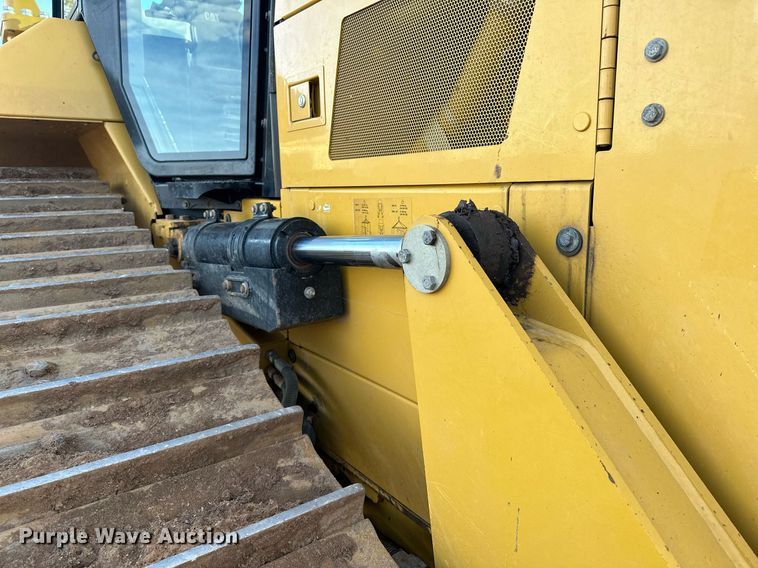 image for item LO9368 2018 Caterpillar D6N LGP  dozer