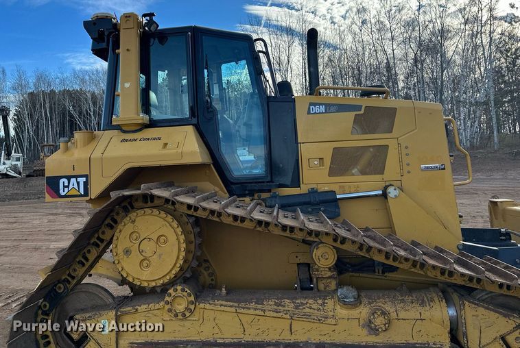 image for item LO9368 2018 Caterpillar D6N LGP  dozer