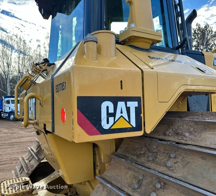 image for item LO9368 2018 Caterpillar D6N LGP  dozer