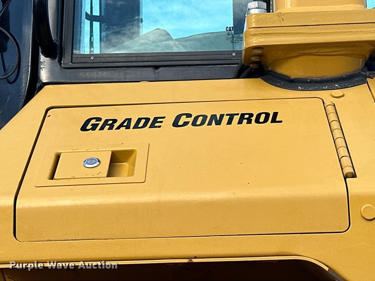 image for item LO9368 2018 Caterpillar D6N LGP  dozer