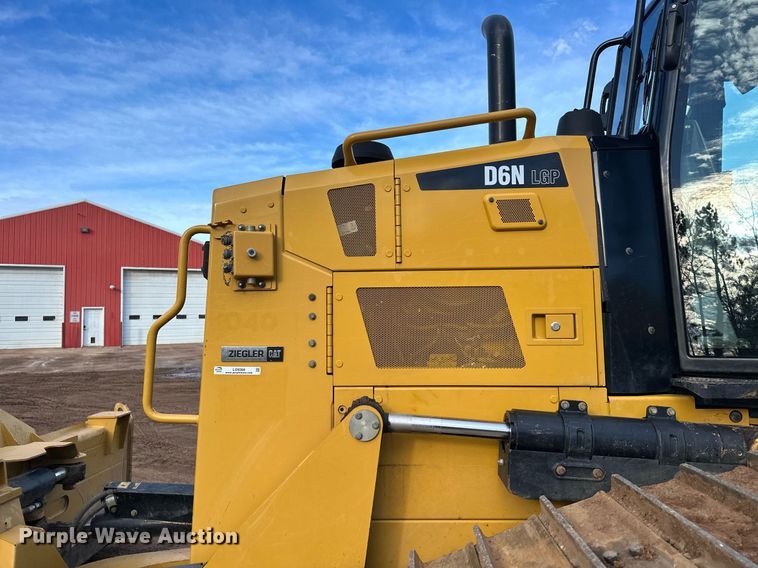 image for item LO9368 2018 Caterpillar D6N LGP  dozer
