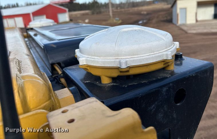 image for item LO9368 2018 Caterpillar D6N LGP  dozer