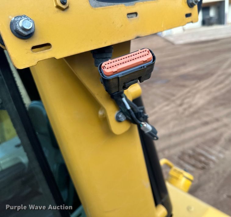 image for item LO9368 2018 Caterpillar D6N LGP  dozer