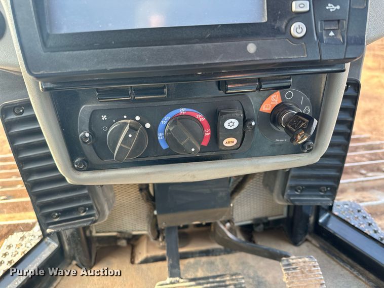 image for item LO9368 2018 Caterpillar D6N LGP  dozer