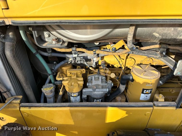 image for item LO9368 2018 Caterpillar D6N LGP  dozer