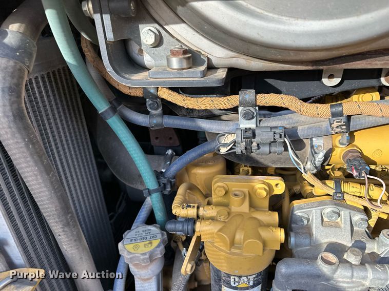 image for item LO9368 2018 Caterpillar D6N LGP  dozer