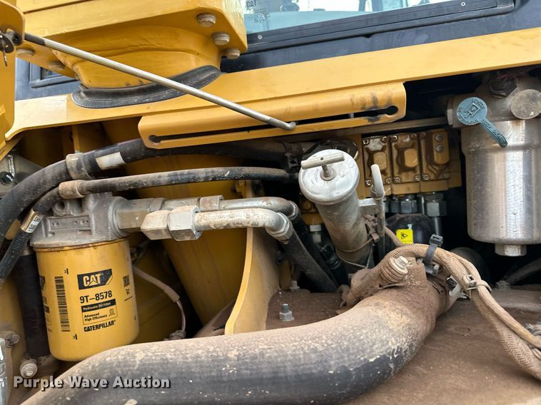 image for item LO9368 2018 Caterpillar D6N LGP  dozer