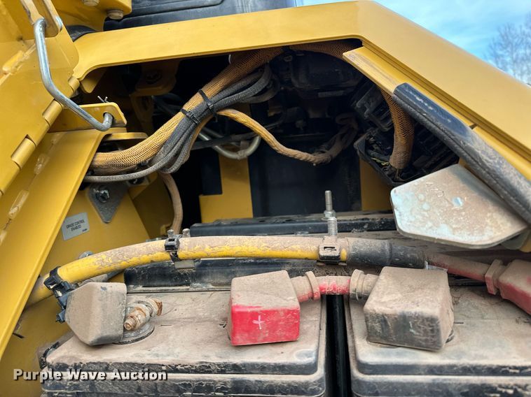 image for item LO9368 2018 Caterpillar D6N LGP  dozer