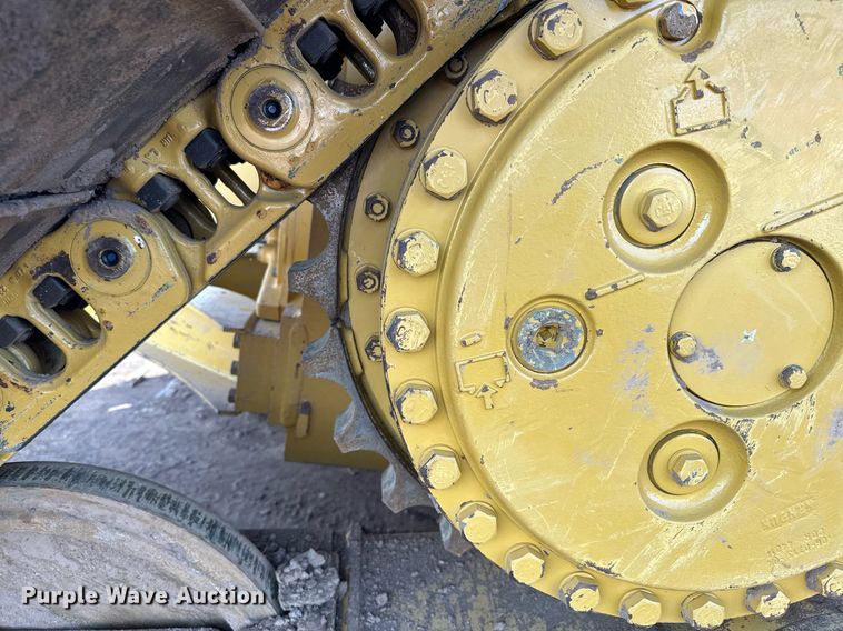 image for item LO9368 2018 Caterpillar D6N LGP  dozer
