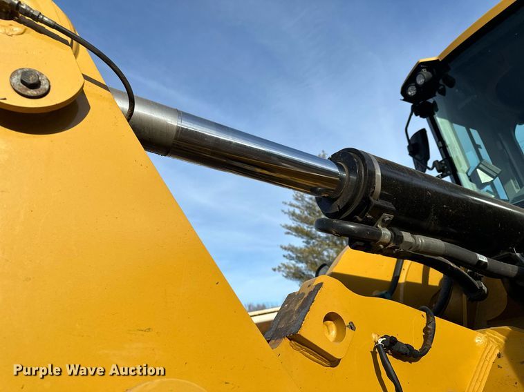 image for item LO9369 2017 Caterpillar 938M  wheel loader