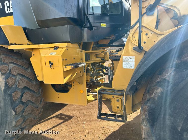image for item LO9369 2017 Caterpillar 938M  wheel loader