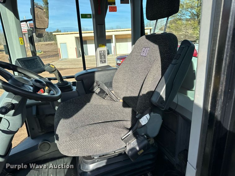 image for item LO9369 2017 Caterpillar 938M  wheel loader