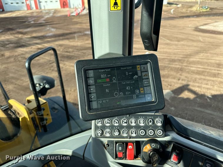 image for item LO9369 2017 Caterpillar 938M  wheel loader