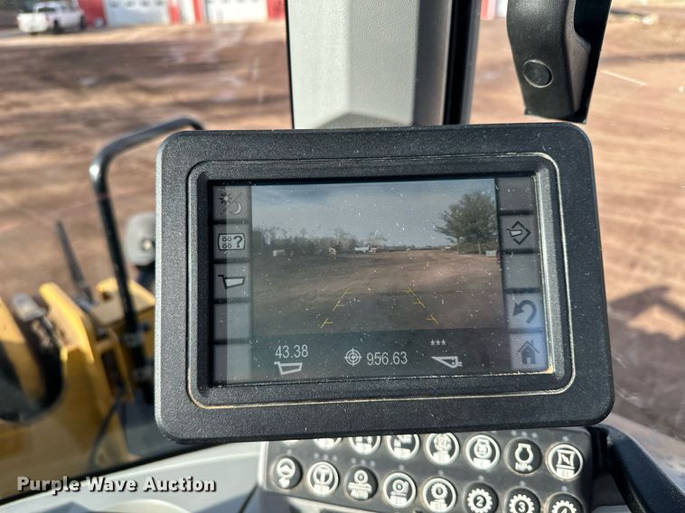 image for item LO9369 2017 Caterpillar 938M  wheel loader