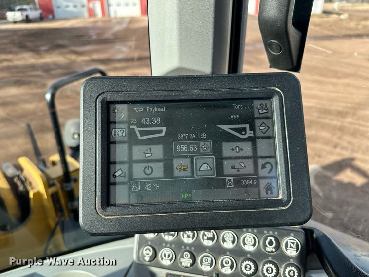 image for item LO9369 2017 Caterpillar 938M  wheel loader