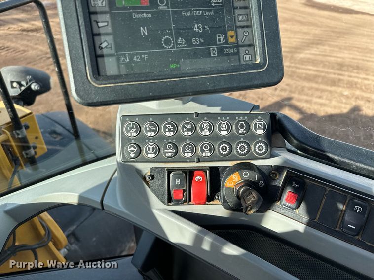 image for item LO9369 2017 Caterpillar 938M  wheel loader