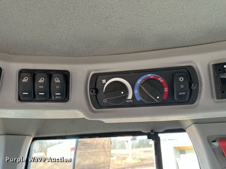 image for item LO9369 2017 Caterpillar 938M  wheel loader