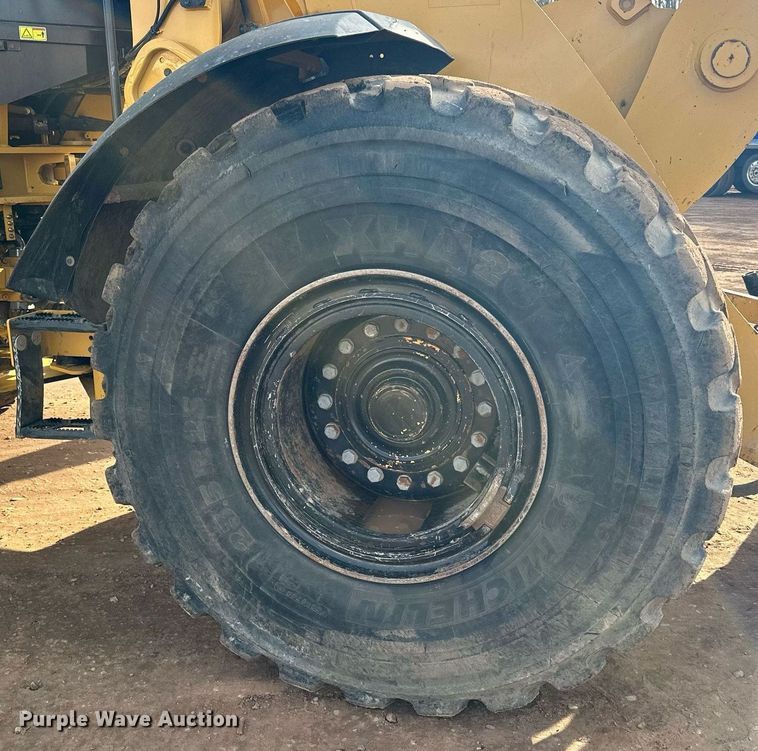 image for item LO9369 2017 Caterpillar 938M  wheel loader