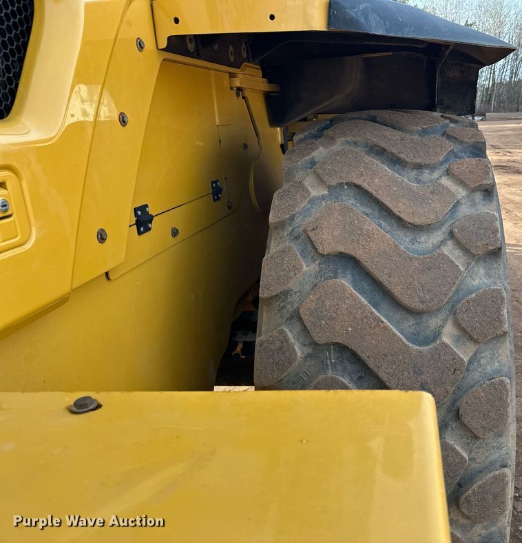 image for item LO9369 2017 Caterpillar 938M  wheel loader