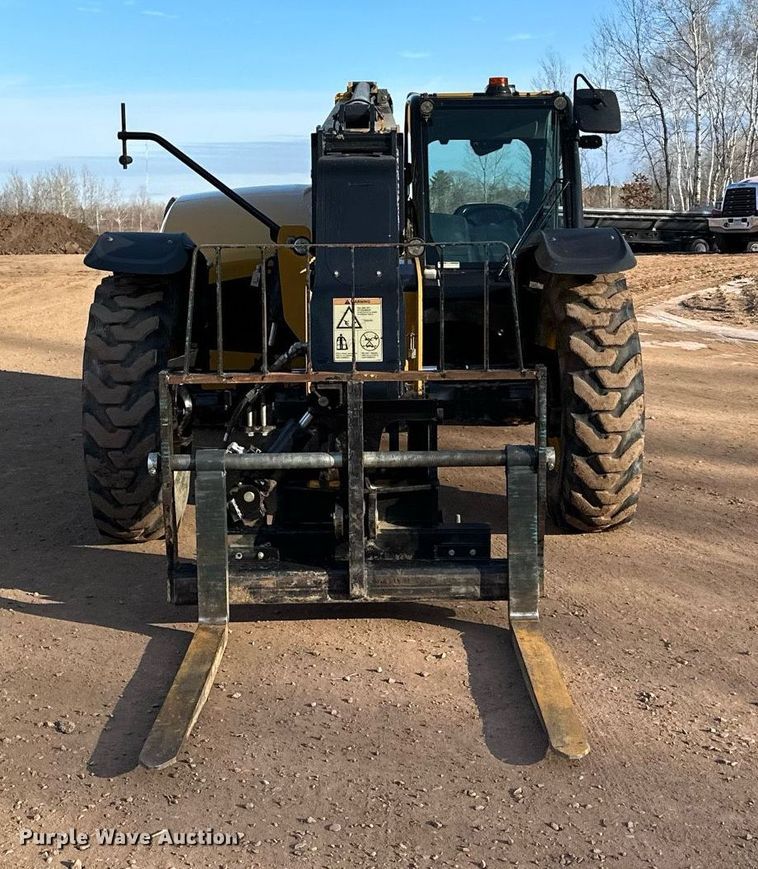 image for item LO9374 2019 Caterpillar TL642D  telehandler