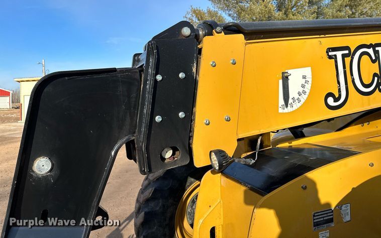 image for item LO9374 2019 Caterpillar TL642D  telehandler