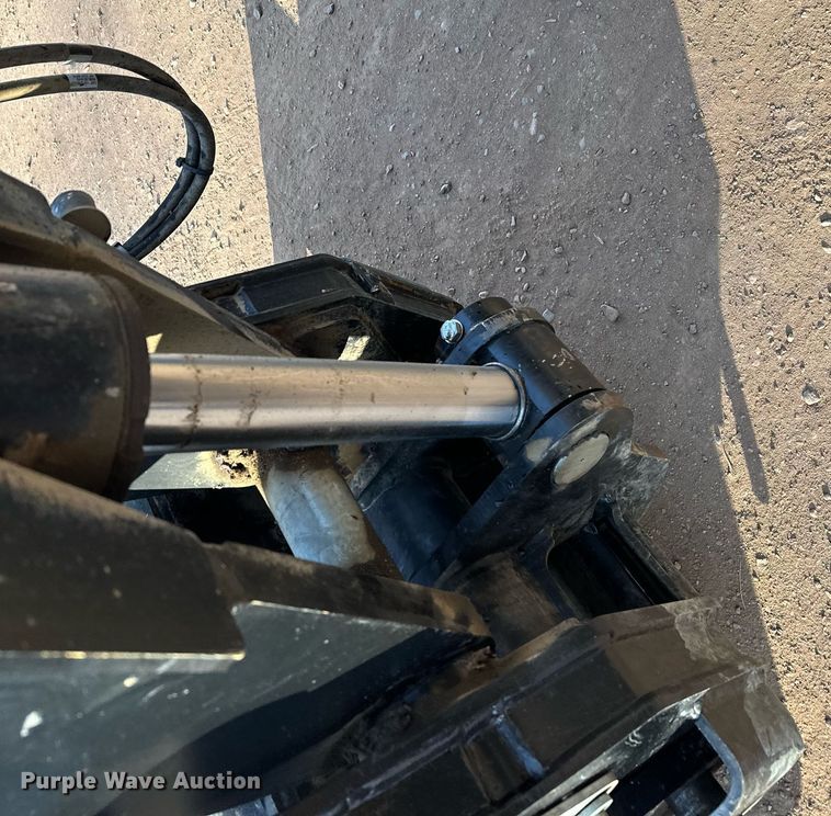 image for item LO9374 2019 Caterpillar TL642D  telehandler