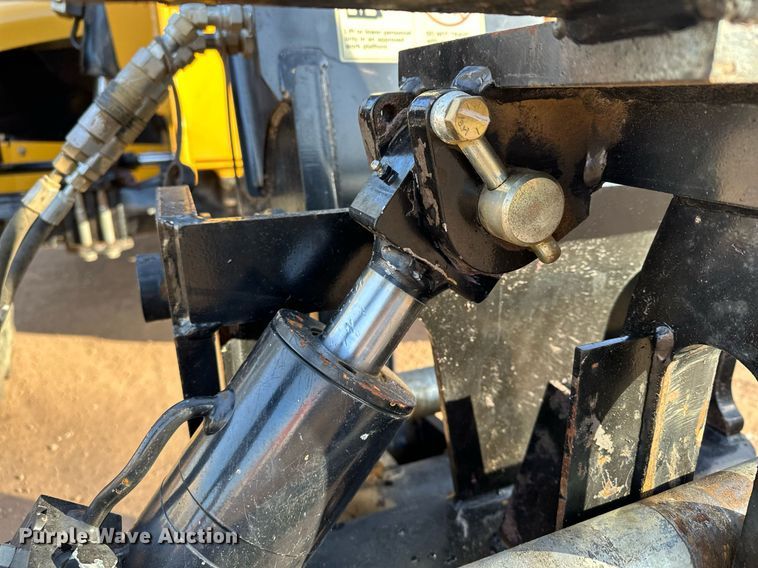 image for item LO9374 2019 Caterpillar TL642D  telehandler