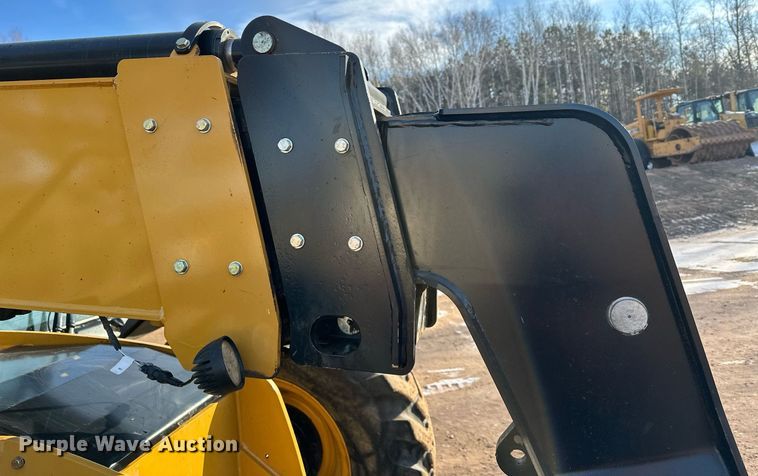 image for item LO9374 2019 Caterpillar TL642D  telehandler