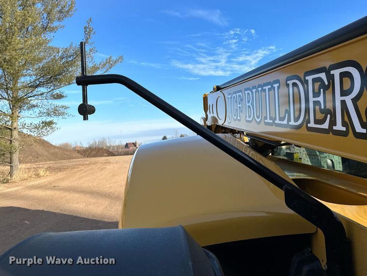 image for item LO9374 2019 Caterpillar TL642D  telehandler