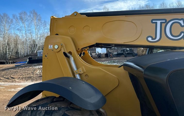 image for item LO9374 2019 Caterpillar TL642D  telehandler