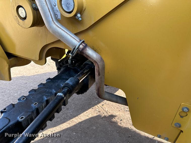 image for item LO9374 2019 Caterpillar TL642D  telehandler