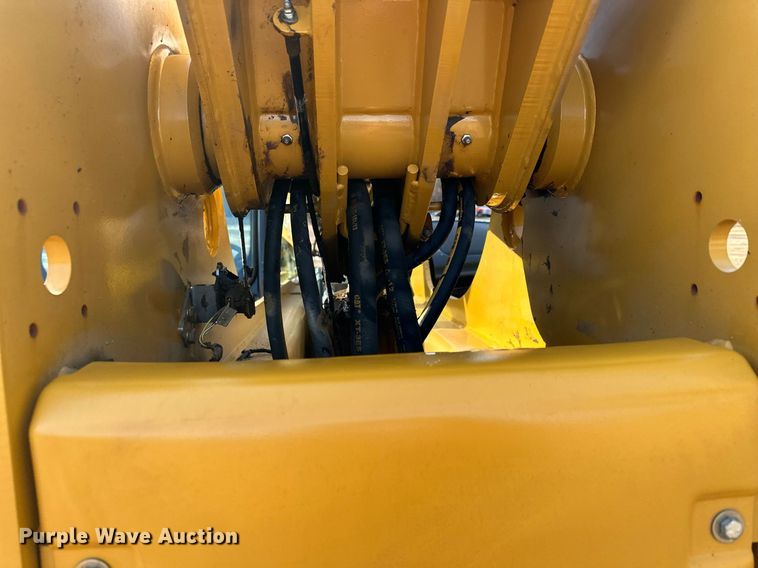 image for item LO9374 2019 Caterpillar TL642D  telehandler