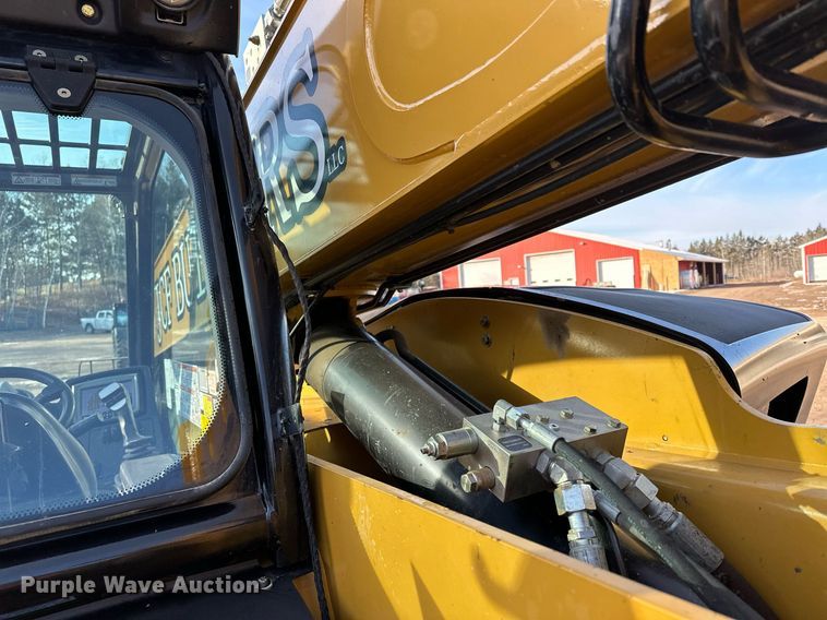 image for item LO9374 2019 Caterpillar TL642D  telehandler