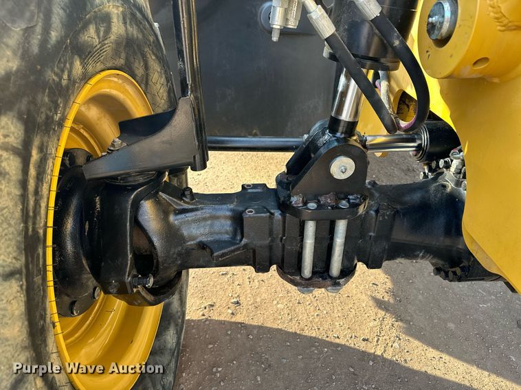 image for item LO9374 2019 Caterpillar TL642D  telehandler