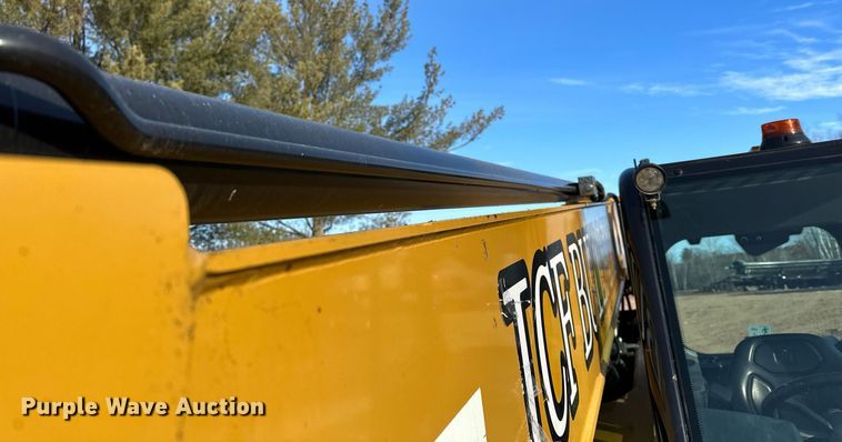 image for item LO9374 2019 Caterpillar TL642D  telehandler