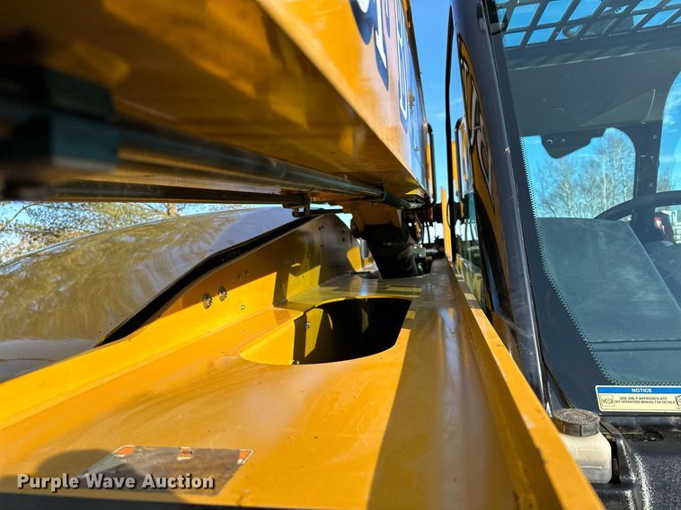 image for item LO9374 2019 Caterpillar TL642D  telehandler