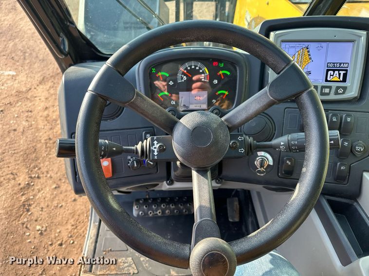 image for item LO9374 2019 Caterpillar TL642D  telehandler