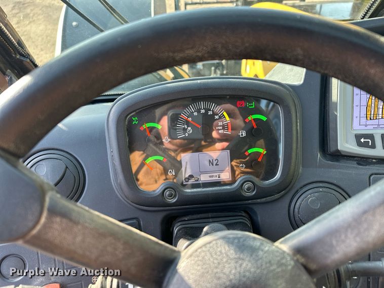 image for item LO9374 2019 Caterpillar TL642D  telehandler